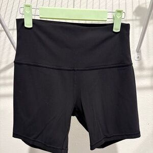 lululemon Align™ High-Rise Short 6”, size 8